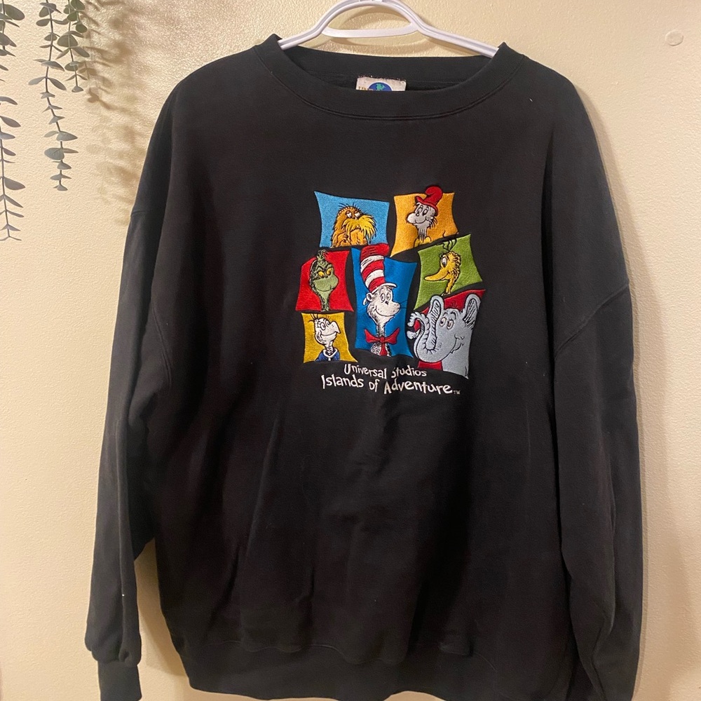 Vintage Universal Studio Sweater with Colorful Character Graphics